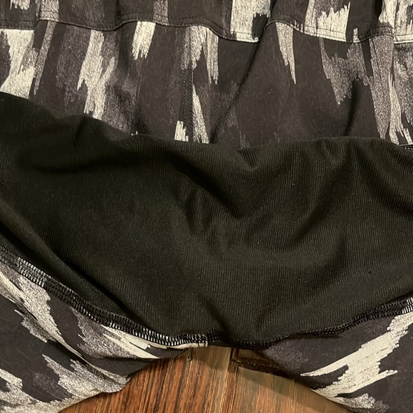 Lululemon T.H.E. Short *Luxtreme Liner 9" Rock Face Mercury Black Size Medium - Picture 14 of 15